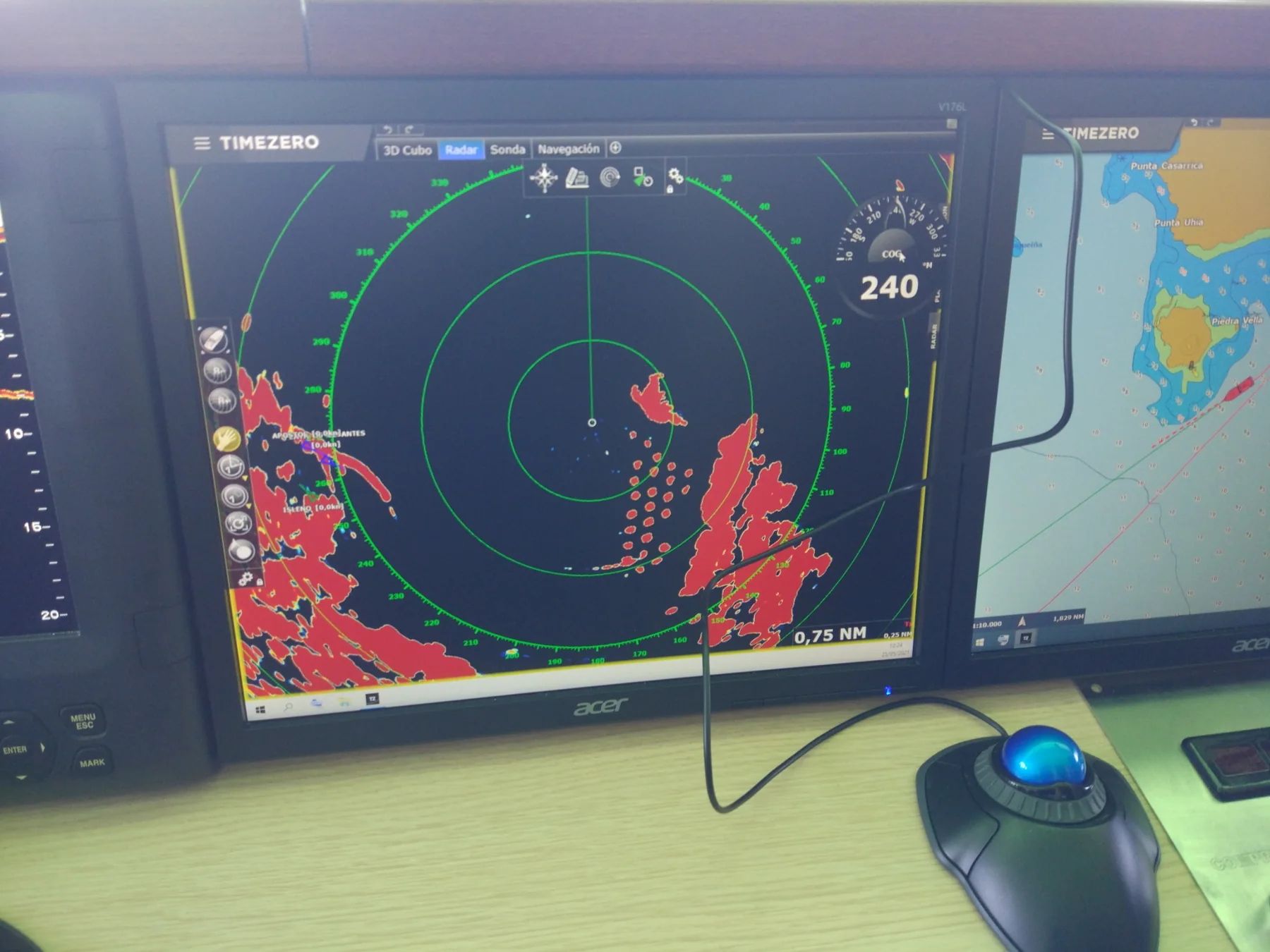 Radar naval integrado con TimeZero a bordo de un pesquero
